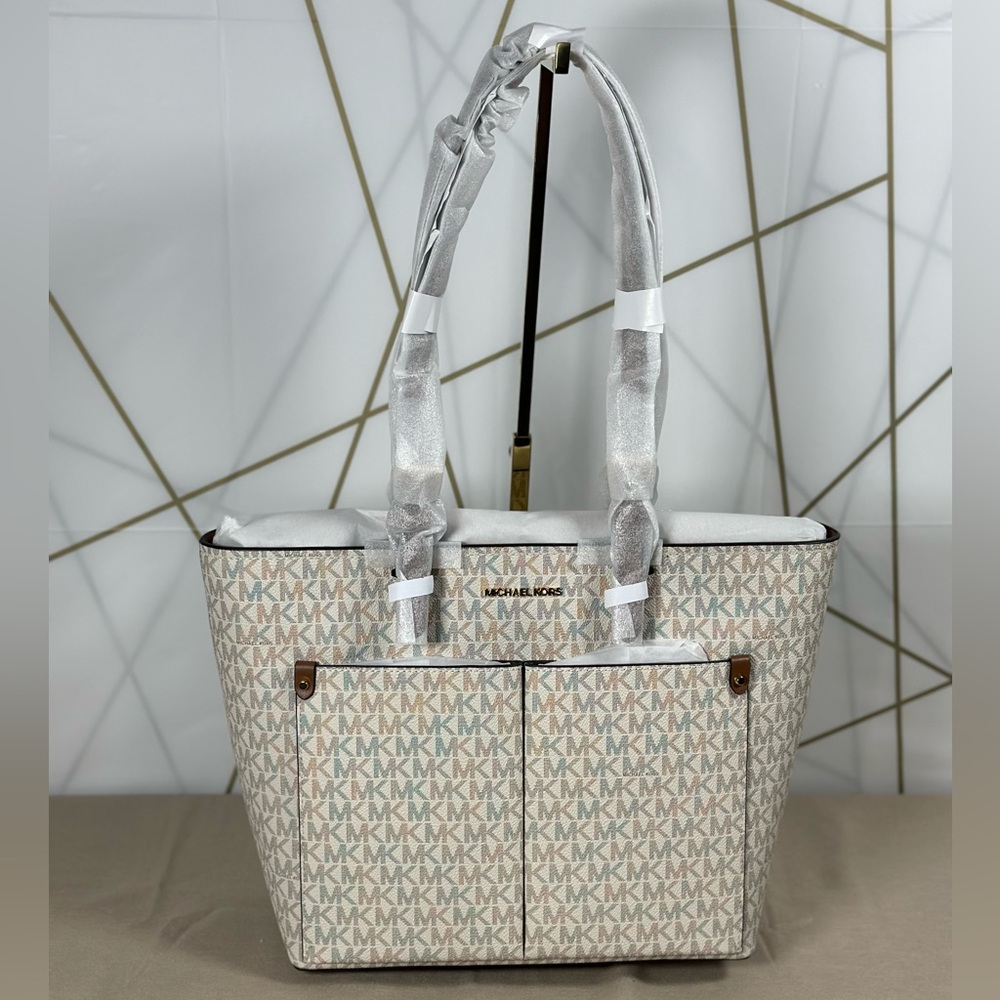 NWT MICHAEL KORS Jet Set Tote